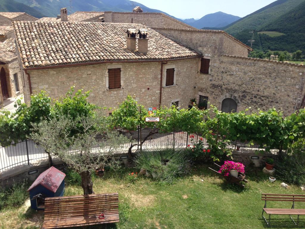 Agriturismo Campagna In Compagnia Vallo di Nera Bagian luar foto