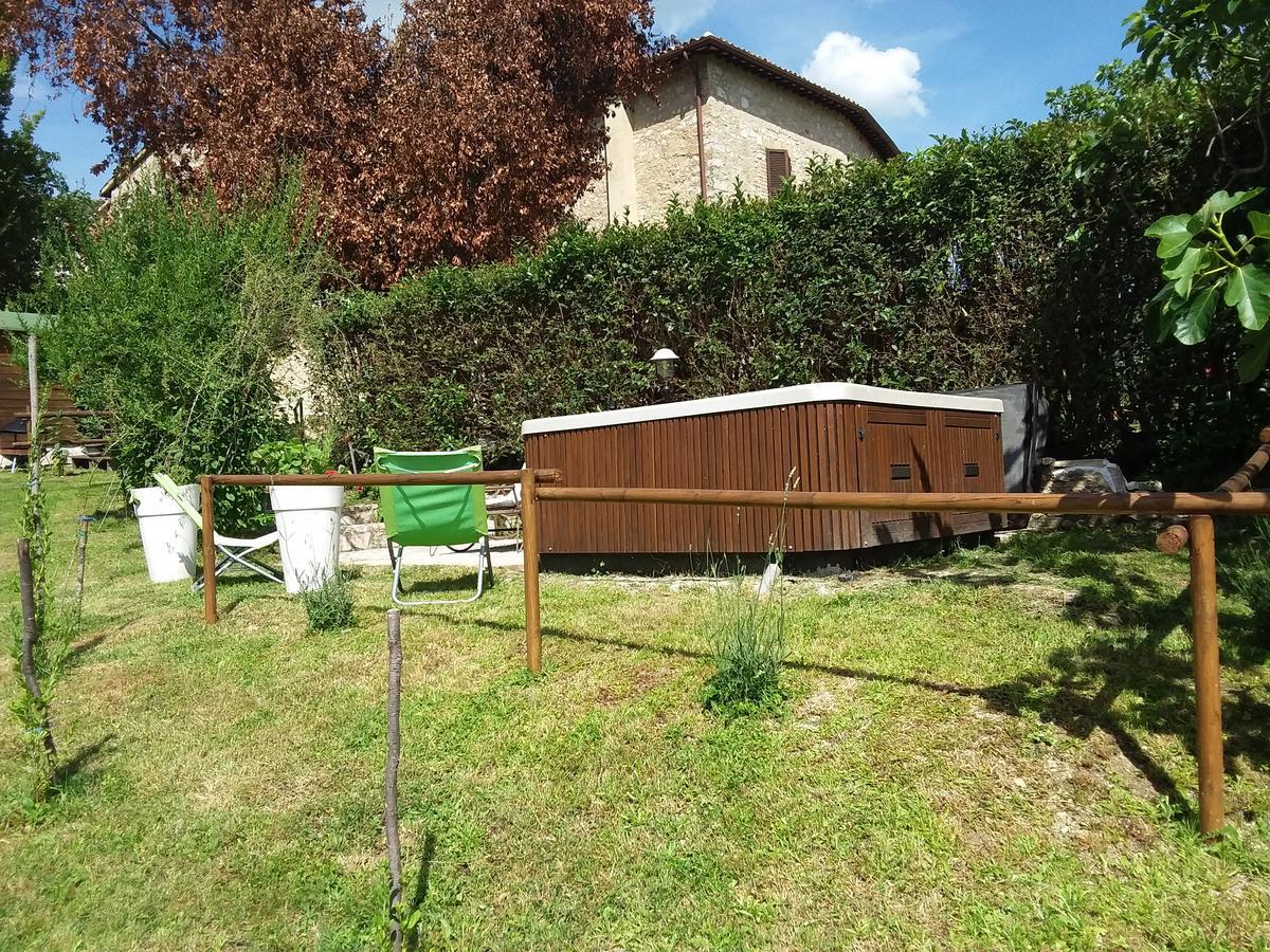 Agriturismo Campagna In Compagnia Vallo di Nera Bagian luar foto