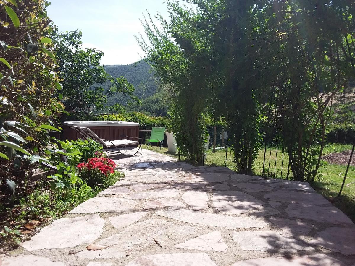 Agriturismo Campagna In Compagnia Vallo di Nera Bagian luar foto